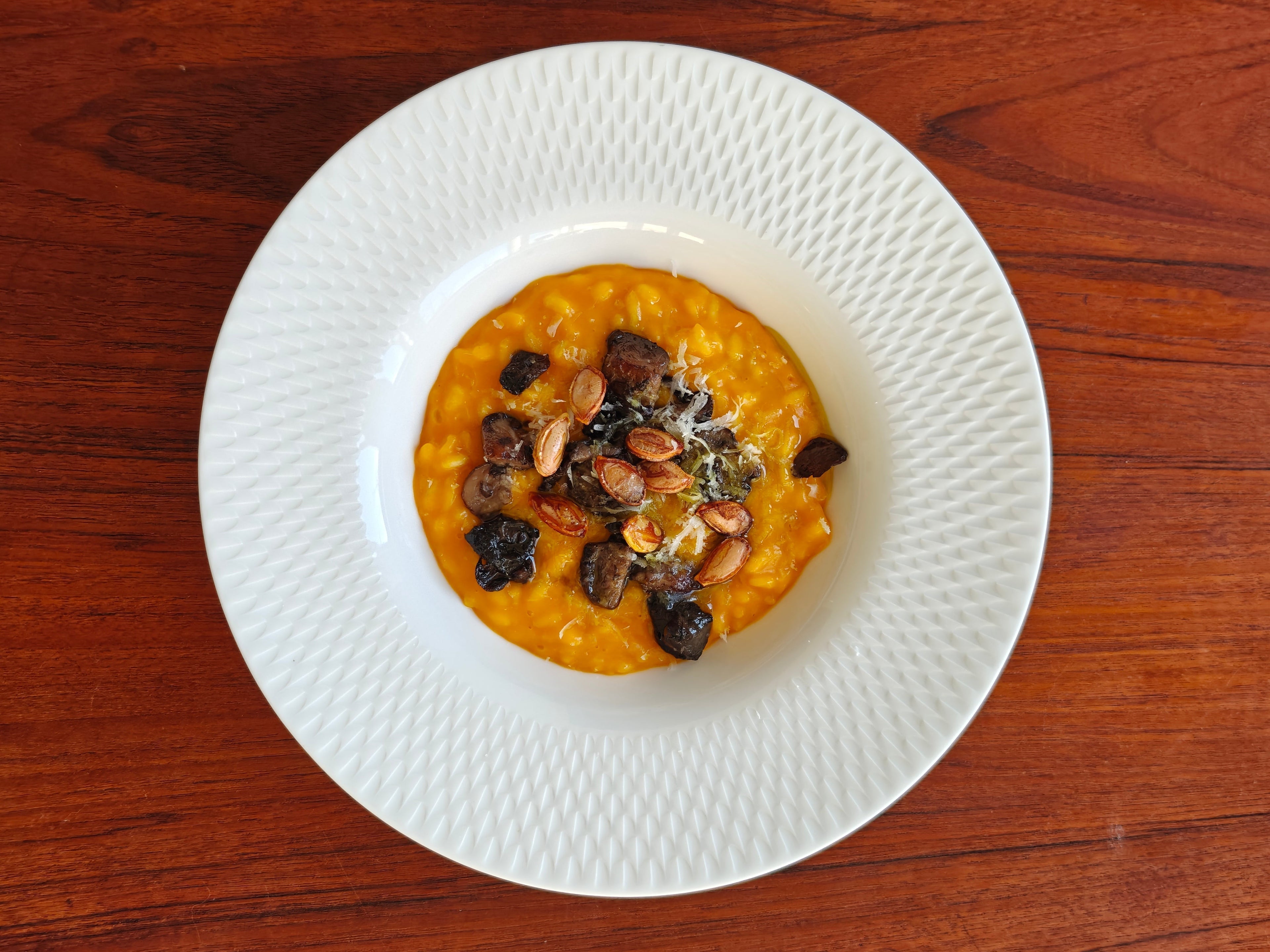 Kurpitsa-sienirisotto